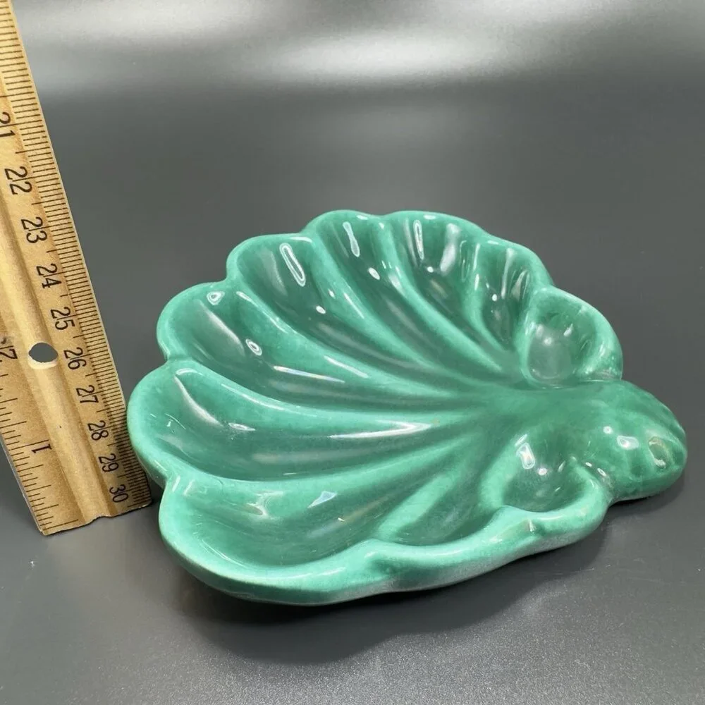 Hand Made USA Pottery Stoneware Green Shell Dish‎ Soap Holder Trinket Dish VTG